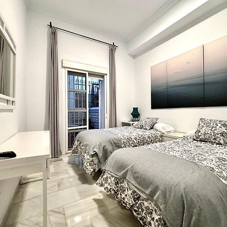 El Reloj Del Viajero 2 Apartment เซบีญา ภายนอก รูปภาพ